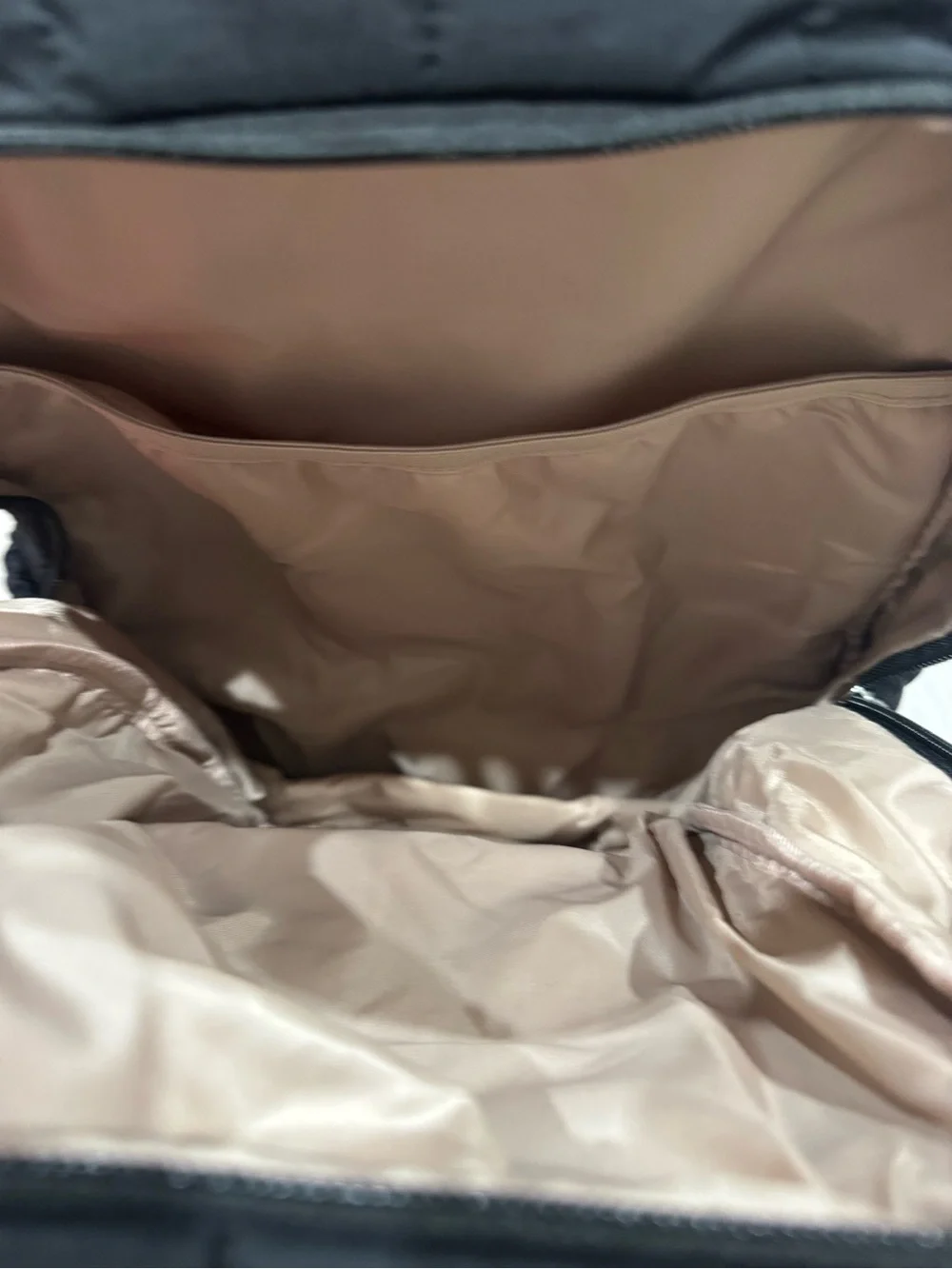NWT Bagsmart | Quilted Backpack l Lightweight Bookbag | 25L